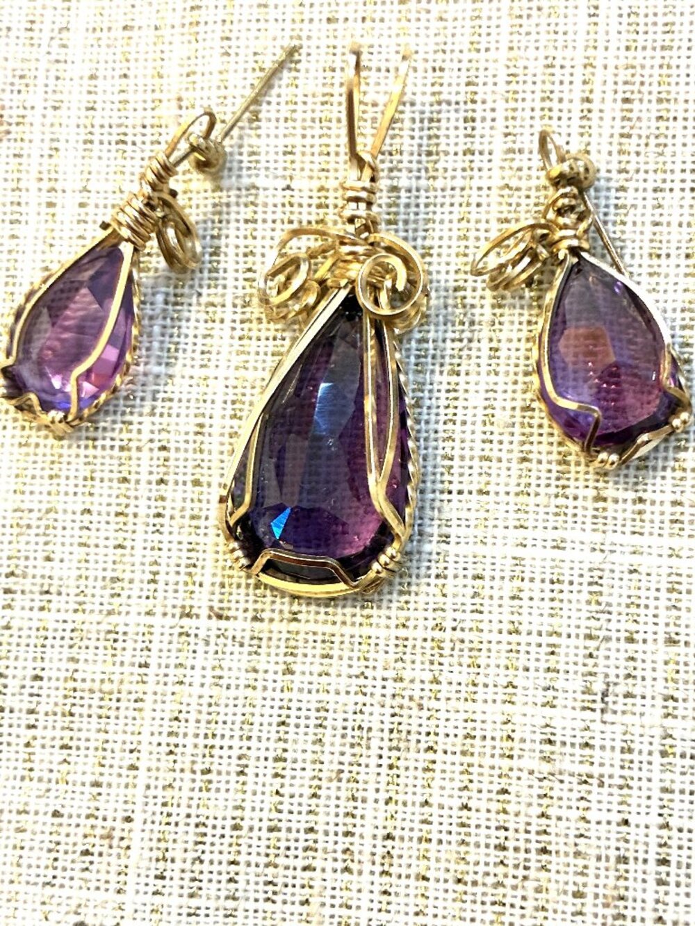 Vintage 14K Gold Wire-Wrapped Synthetic Alexandrite Set
